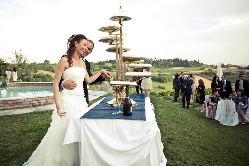 Fotografo matrimonio Torino: matrimonio ad Asti, taglio della torta